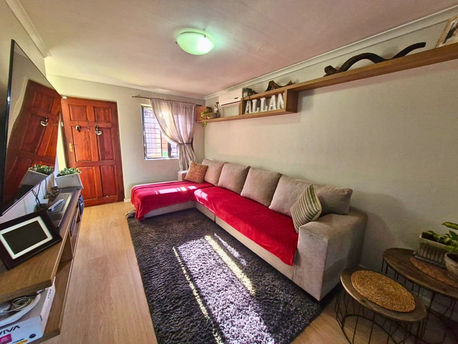To Let 3 Bedroom Property for Rent in Langeberg Heights Western Cape